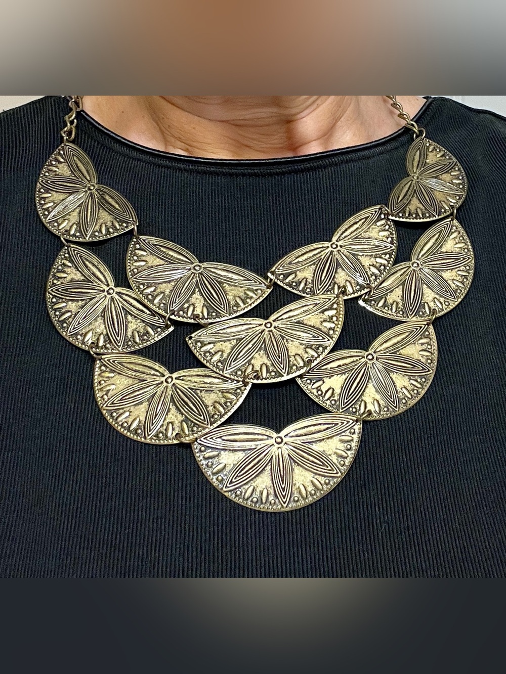 Vintage flower petals hammered metal bib necklace 1930’s one of a kind